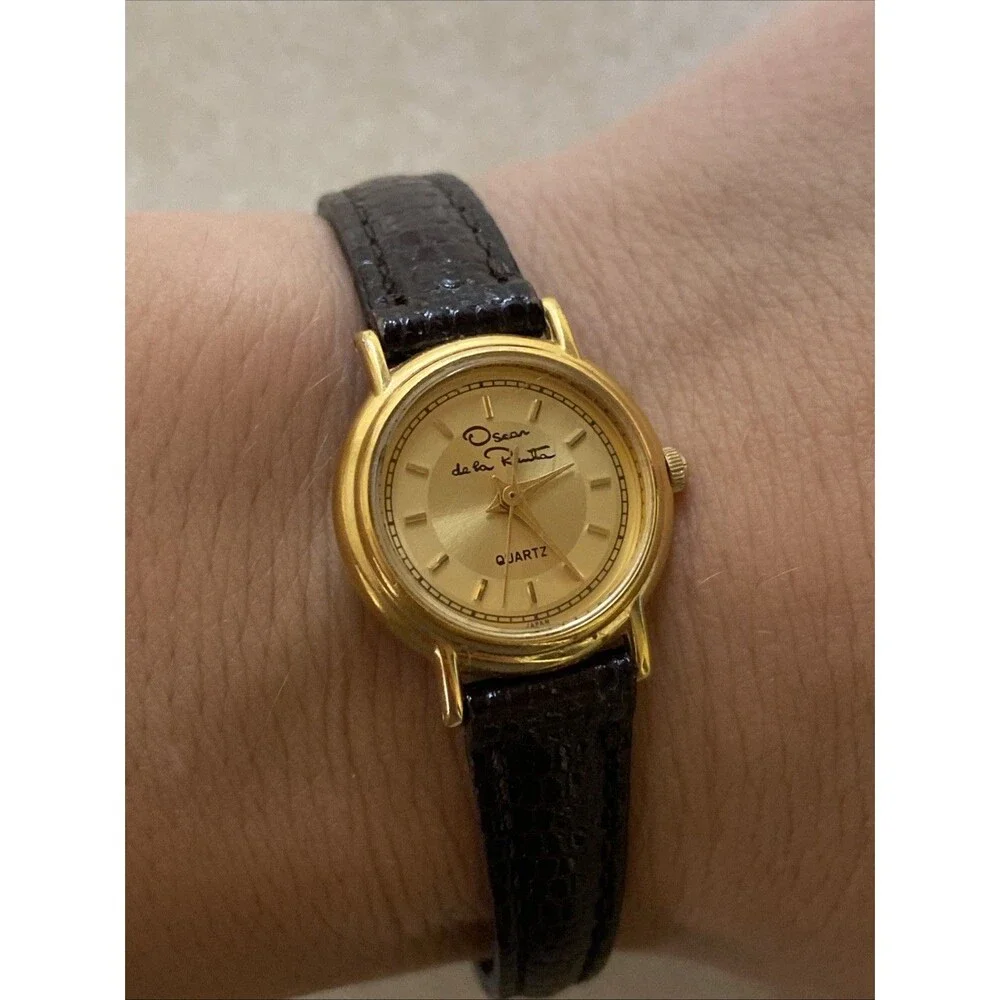 Vintage Oscar de la Renta Gold Quartz Ladies Watch Black Leather Strap